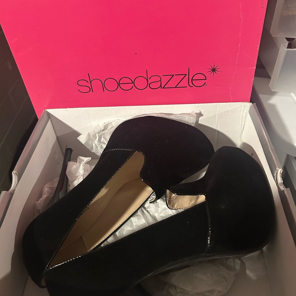 Shoe Dazzle Elegant Black Heels
